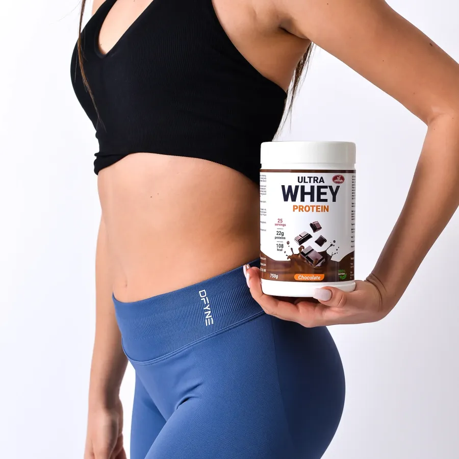 olympic-ultra-whey-protein-cokolada-750g-model-lifestyle